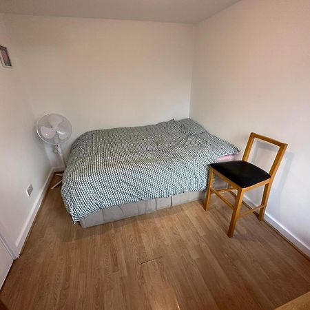 Newbury Apartment London Exterior photo